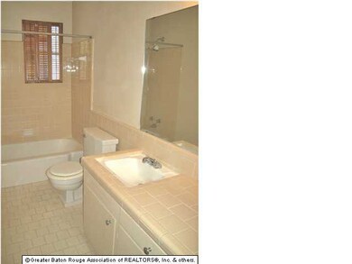 Hall Bathroom Upstairs