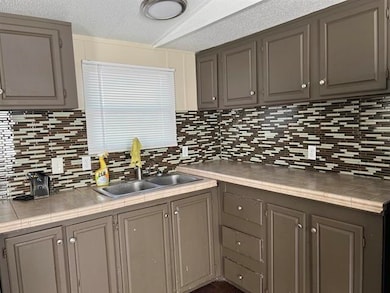 907 E De la Rosa St, Del Rio, TX 78840 - photo 5