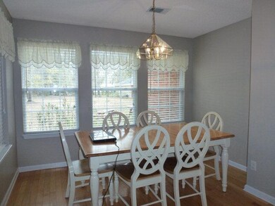 breakfast room