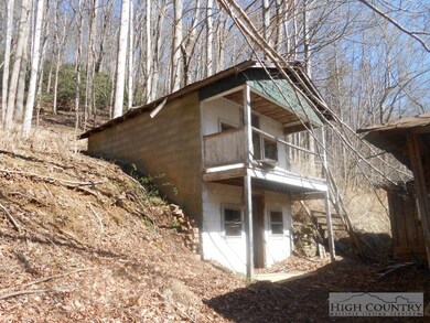 626 Stewart Simmons Rd, Deep Gap, NC 28618 - photo 3
