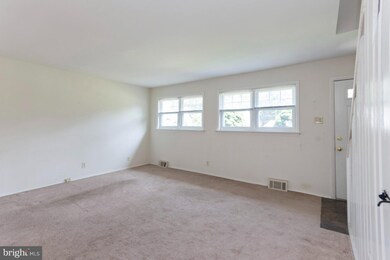 2427 Secane Rd, Secane, PA 19018 - photo 5