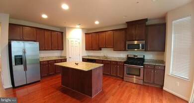 22948 Snow Leopard Dr, California, MD 20619 - photo 3