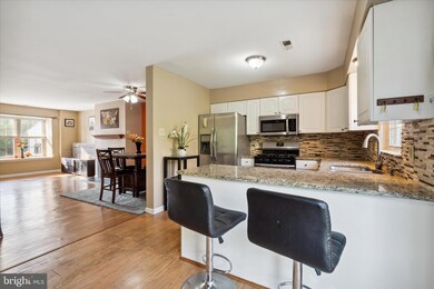 207 Oaktree Ct unit 207, Pottstown, PA 19464 - photo 7