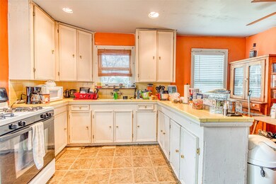 4302 Averill St, Houston, TX 77009 - photo 4