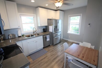 1113 W 8th St, Cedar Falls, IA 50613 - photo 5