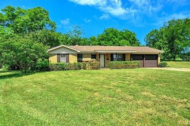 150 N Imperial Dr, Denison, TX 75020 - photo 2