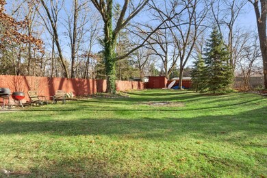 27_405EMerchant_26_BackYard1A_HiRes