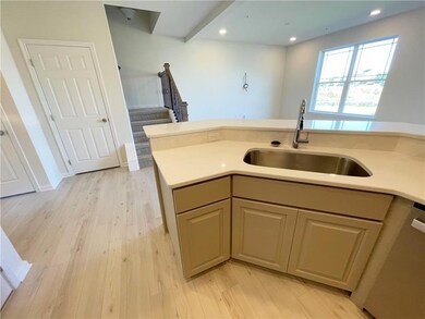 167 Maureen Ln unit 49-24, Allentown, PA 18104 - photo 5