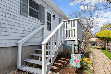 9 Buttonbush Trail, Saunderstown, RI 02874 - photo 4