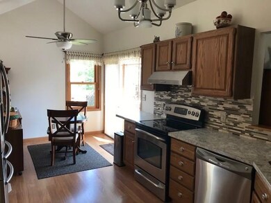 830 E 18th St N, Newton, IA 50208 - photo 4