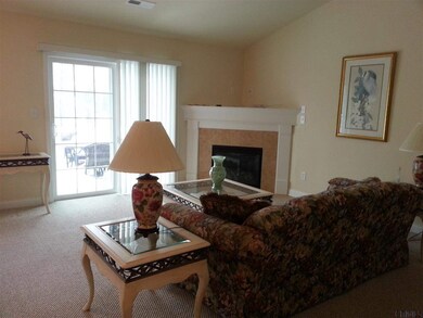 603 Royale Ct, Troy, NY 12180 - photo 4