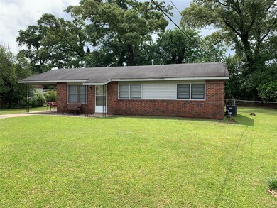 133 Lee Cir, Prattville, AL 36067 - photo 3
