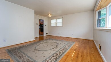 3528 56th St, Hyattsville, MD 20784 - photo 6