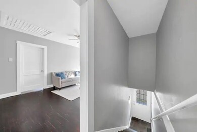 1135 Woodland St unit B, Houston, TX 77009 - photo 4