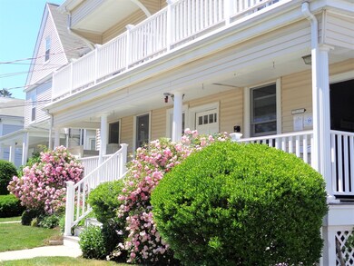 17 Pleasant St unit 17B, Newton Center, MA 02459 - photo 2