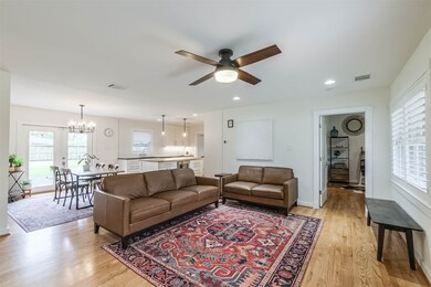 4825 Viking Dr, Houston, TX 77092 - photo 4