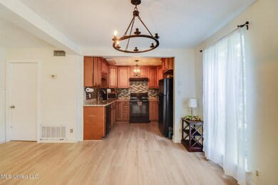 Kitchen/ dining
