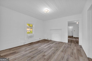 1009 S Pond St, Toccoa, GA 30577 - photo 4