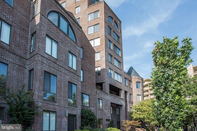 3 Washington Cir NW unit 803, Washington, DC 20037 - photo 3