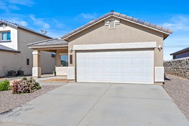 1129 Shields St, Horizon City, TX 79928 - photo 2