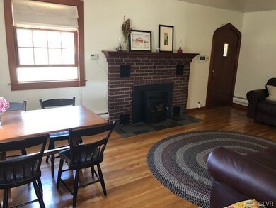Living/dining Area