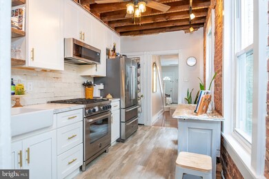 1421 Fairview St, Reading, PA 19602 - photo 7