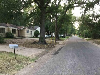 916 Guam St, Wake Village, TX 75501 - photo 4