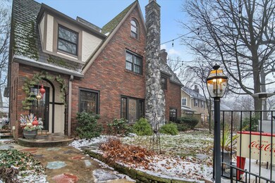02-1826 N Grovedale Ave-Windowstill Real