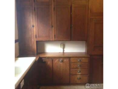 Kitchen woodwork