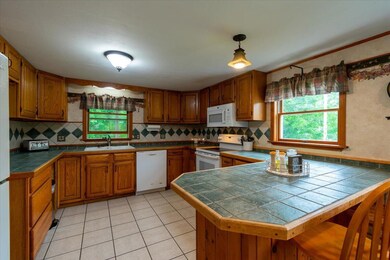 50 Williams Lane, Warren