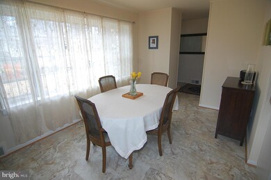 14310 Blackmon Dr, Rockville, MD 20853 - photo 7