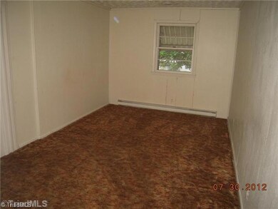 1st Bedroom.