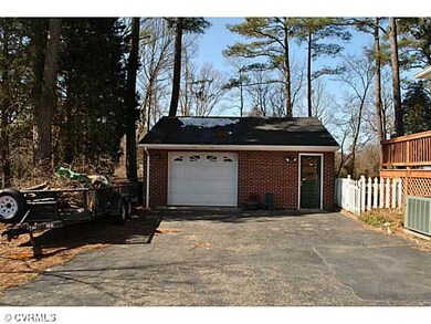 Parking Lot/Garage