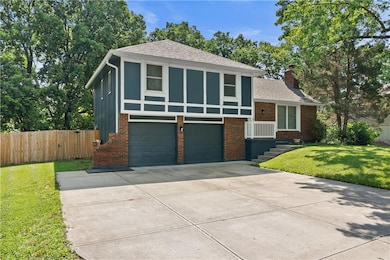 13205 Overhill Rd, Grandview, MO 64030 - photo 2