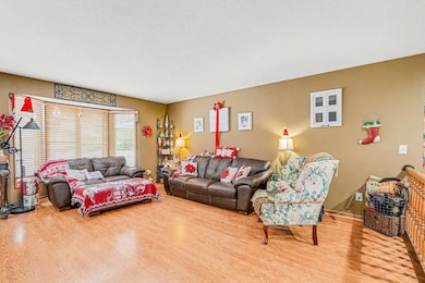 14809 Southpointe Curve, Burnsville, MN 55306 - photo 6