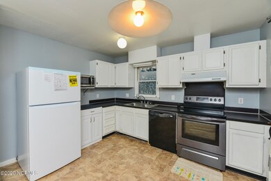 305 Jeanette St, Winterville, NC 28590 - photo 3