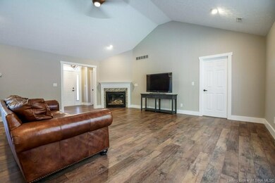 4164 Andrew Dr, Floyds Knobs, IN 47119 - photo 5