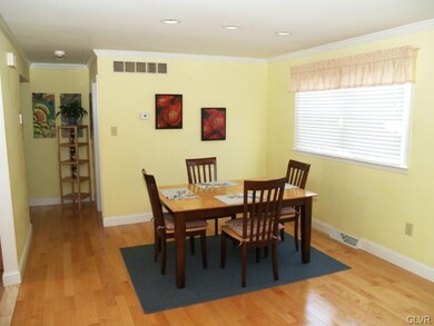 1728 W Whitehall St unit 1730, Allentown, PA 18104 - photo 7