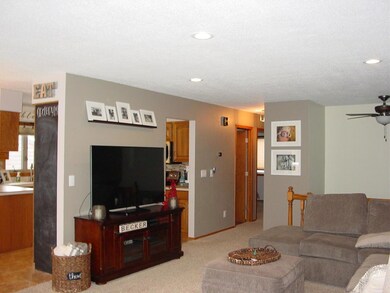 1221 S 23rd St, Grand Forks, ND 58201 - photo 5