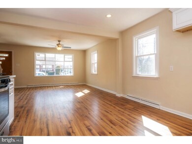 1201 E Bellevue Ave, Reading, PA 19605 - photo 5