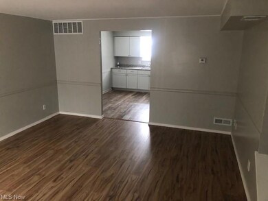 1567 Lee Terrace Dr unit E9, Wickliffe, OH 44092 - photo 2