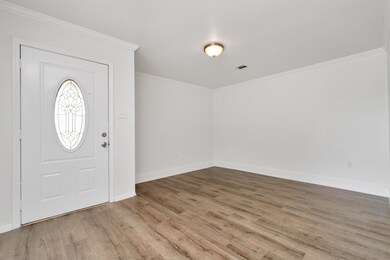 5811 Par Four Dr, Houston, TX 77088 - photo 7