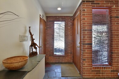 6077 Olentangy River Rd, Worthington, OH 43085 - photo 3