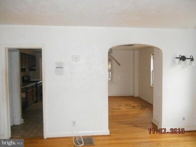 3939 Flowerton Rd, Baltimore, MD 21229 - photo 3