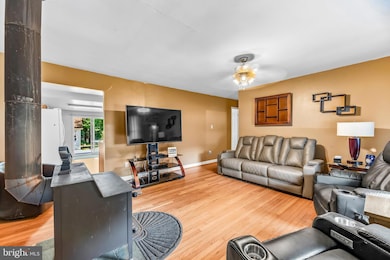 33 Robshire Manor Rd, Huntingtown, MD 20639 - photo 4