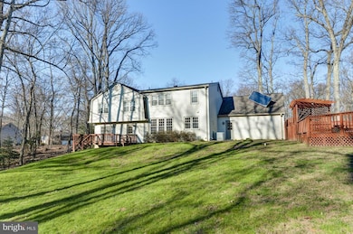 11813 Wayland St, Oakton, VA 22124 - photo 3