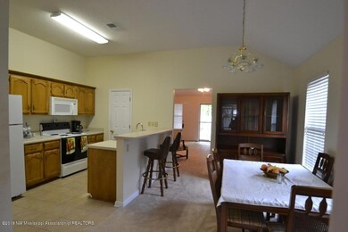 Eat-In Kitchen