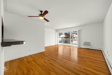 81 6th Ave unit 202, La Grange, IL 60525 - photo 2