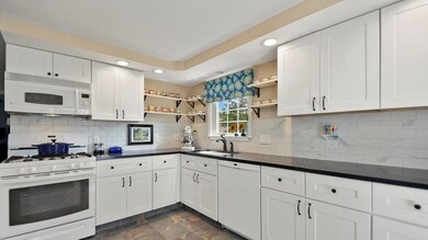 4 Tanglewood Ave, Billerica, MA 01821 - photo 7