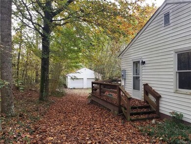 Side Entry into the Kitchen connecting to Rear Dec